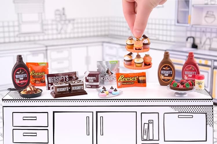MGA's Miniverse Make It Mini Food - Brunch Multipack, Hershey Mini-Sammlerstücke, Harz-Bastelset, Nachgebildete Lebensmittel, Geeignet für Sammler & Kinder ab 8 Jahren, NICHT ESSBAR thumbnail 6