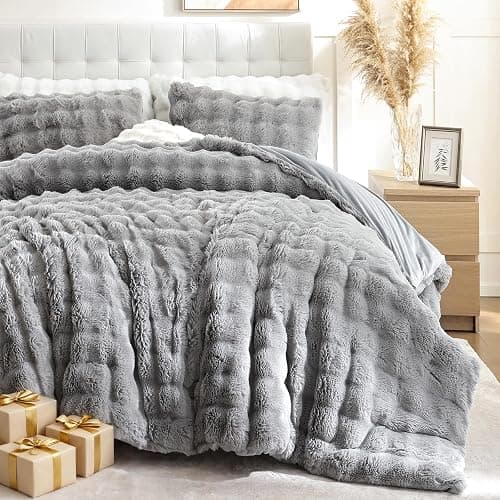 YIKUSH Light Gray Comforter Set Full – Ultra Soft & Warm Faux Fur Comforter for Winter, Elegant Fluffy Cream Comforter with Pillowcases, Cozy Gray Full Bedding Set - Image 1