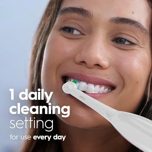 Oral-B Pro 100 3D White, Battery Toothbrush, White thumbnail 4
