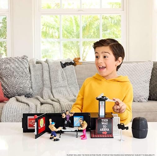 Mattel WWE Knuckle Crunchers 2-in-1 Microphone & Playset with Action Figure & 2 Accessories, Final Boss Set with 3.25-inch The Rock thumbnail 2