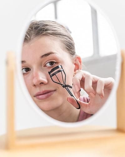 Amazon Basics Eyelash Curler, Black (Pack of 2) thumbnail 4