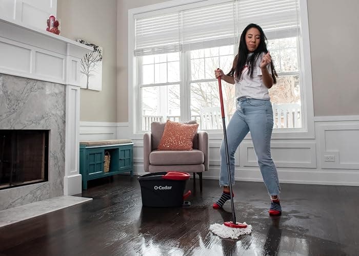 O-Cedar EasyWring Microfiber Spin Mop & Bucket Floor Cleaning System + 2 Extra Refills, Red/Gray thumbnail 21