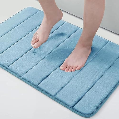 Light blue bath mat  - Image 1