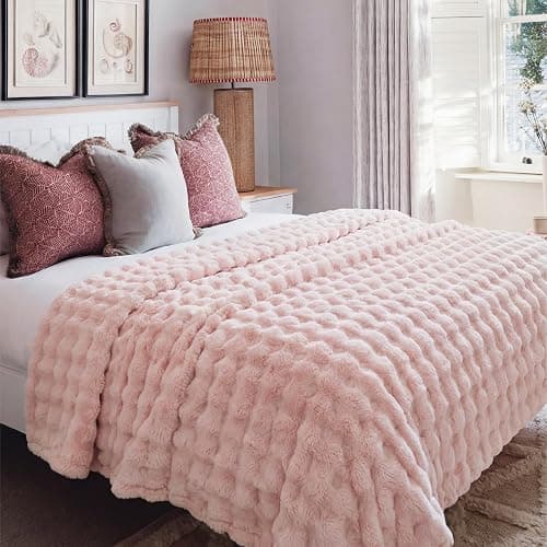 Bedsure 3D Fleece Bubble Blanket - Pink King Cute Blanket for Bed Sofa Girls Room Decor - Luxury Soft Cozy Spring Birthday Gifts for Women Girls, Lightweight, Light Pink, 108"×90" thumbnail 2