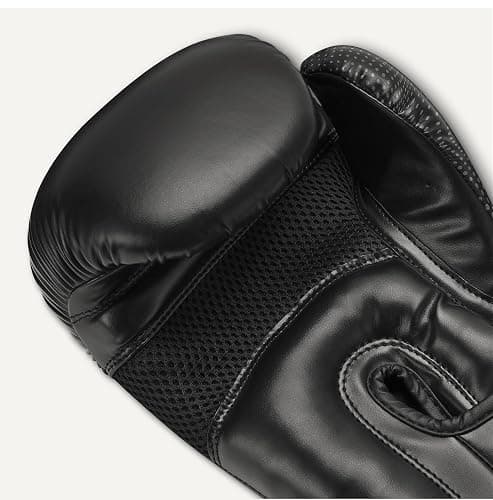 Amazon Basics Gants de Boxe en Cuir Synthétique pour Hommes et Femmes - Gants d'Entraînement pour Sparring, MMA, Muay Thai - Design Ergonomique et Respirant avec Support Poignet - Noir thumbnail 3