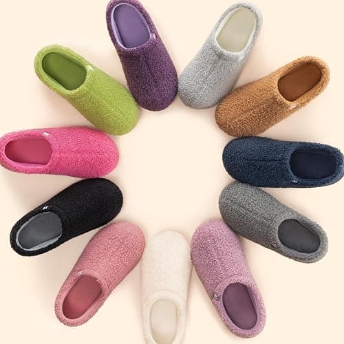RockDove Women's Teddy Fleece Closed Back Indoor Slipper - Image 1
