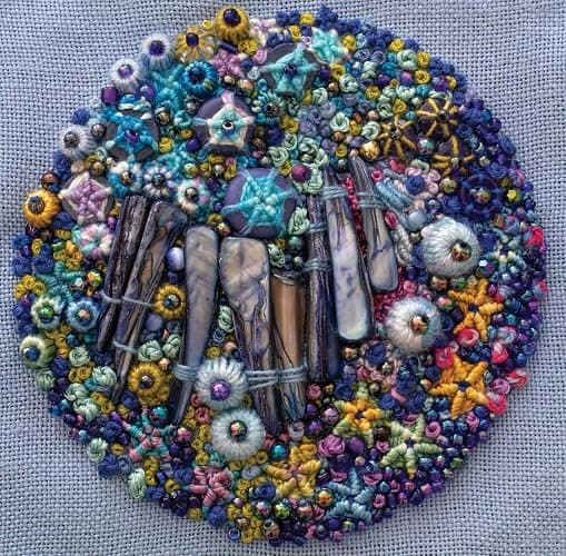 Creative Stitches for Contemporary Embroidery: Visual Guide to 120 Essential Stitches for Stunning Designs (Volume 1) thumbnail 2