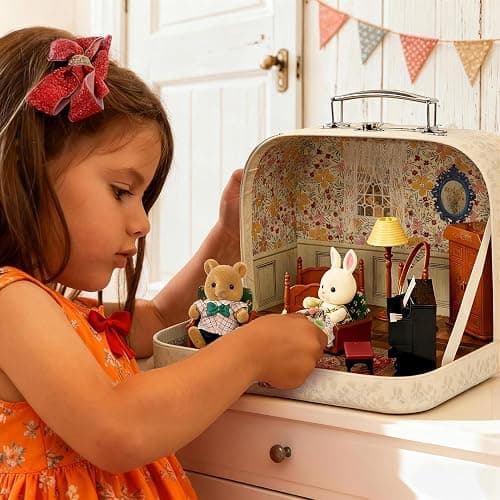 Dollhouse Bedroom Furniture Accessories Suitcase Set for Kids, 2 Flexible Dolls/Table/Bed/Bedclothes/Floor Lamp/Safety Mirror/Wardrobe/Piano/Stool, Pretend Play Christmas Birthday Gift for Girls 3+ thumbnail 7