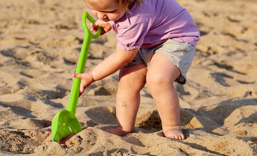Hape Mighty Sand Shovel Beach and Garden Toy Tool Toys, Green thumbnail 4