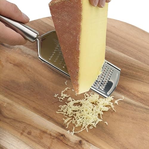WMF Profi Plus Käsereibe Edelstahl 25 cm, feine Reibefläche, Parmesanreibe, Zitronenreibe, Cromargan Edelstahl, spülmaschinengeeignet thumbnail 2
