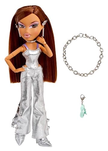 Bratz Charmz Yasmin - Fashion Doll with Collectible Charm Bracelet, Includes Outfit & Accessories, Comes in a Display-Worthy Packaging, Customise and Collect thumbnail 3