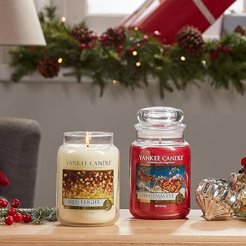 Yankee Candle Scented Candle | Candela in giara grande della Vigilia di Natale | Candele a lunga combustione: fino a 150 ore | Regali perfetti per le donne thumbnail 8
