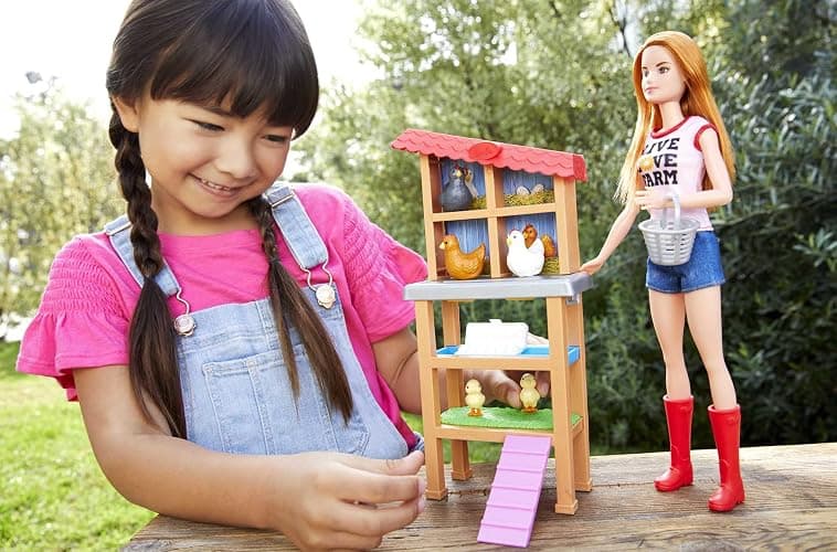 Barbie Chicken Farmer Doll, Red-Haired, and Playset with Henhouse, 3 Chickens, 2 Chicks and More, Career-Themed Toy for 3 to 7 Year Olds (Amazon Exclusive) thumbnail 2