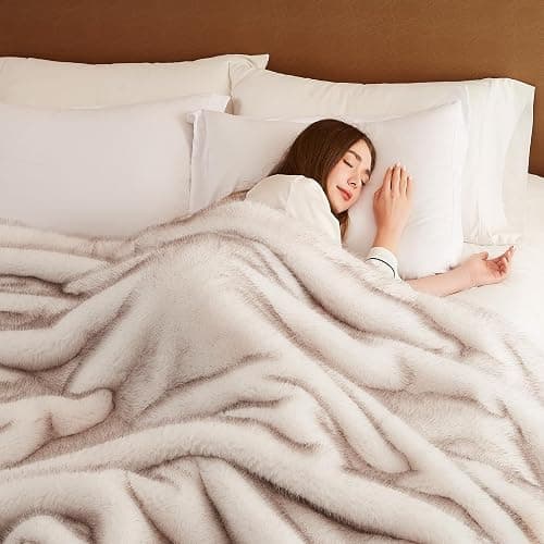 L'AGRATY Faux Fur Throw Blanket: 60''x 80'' Luxury Fluffy Plush Thick Faux Fur Blanket for Bed Couch Sofa - Cozy Soft Fuzzy Blankets for Women Man: Minky Couture Decoration Blanket (White Beige) thumbnail 4