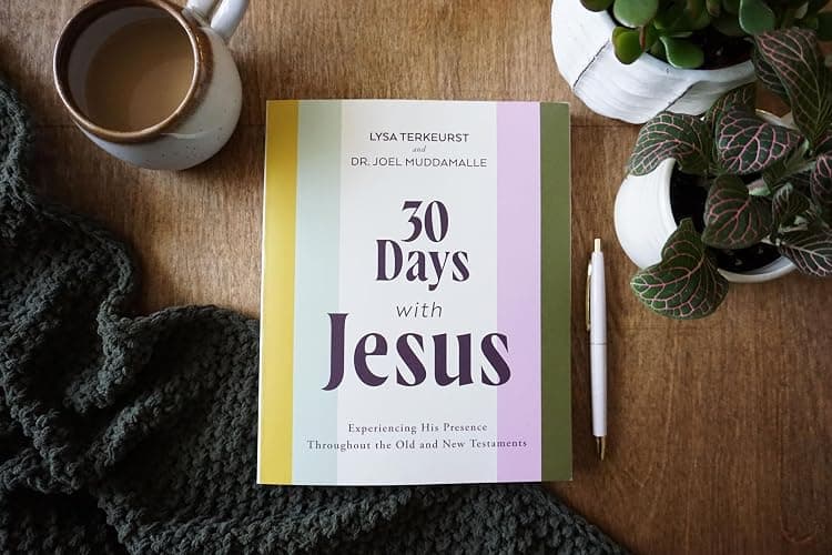 30 Days with Jesus Bible Study Guide: Experiencing His Presence throughout the Old and New Testaments thumbnail 10