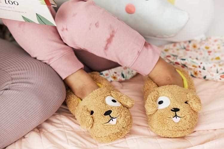 Dearfoams unisex-child Kids Toddlers Whimsical Animal Critter Washable Slipper thumbnail 2
