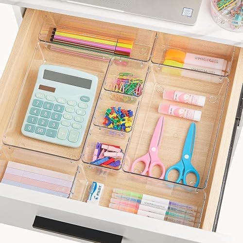 Vtopmart Organisateu Tiroir, Plastique Rangement Tiroir, 4 Tailles, 25 Pack | Design Transparent Empilable, pour Salle de Bain, Coiffeuse, Cuisine et Bureau, Livré avec Tapis Antidérapan, Facile Nettoyer thumbnail 6