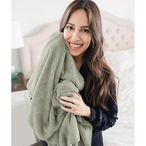 ROLSHOL 2 Packs Large Microfiber Hair Towels for Women, Super Absorbent & Quick Dry Hair Towel Wrap for Curly Hair Long & Short Hair- Anti-Frizz Hair Turbans for Wet Hair (Green & Clay) thumbnail 6