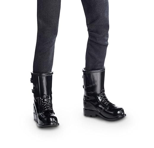 Barbie Collector The Hunger Games: Mockingjay Peeta Doll thumbnail 7