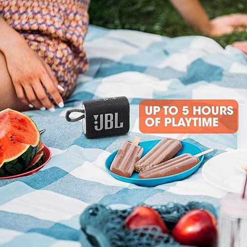 JBL Go 3 - Portable Mini Bluetooth Speaker, big audio and punchy bass, IP67 waterproof and dustproof, 5 hours of playtime, speaker for home, outdoor and travel (White) - GO3 - White thumbnail 4
