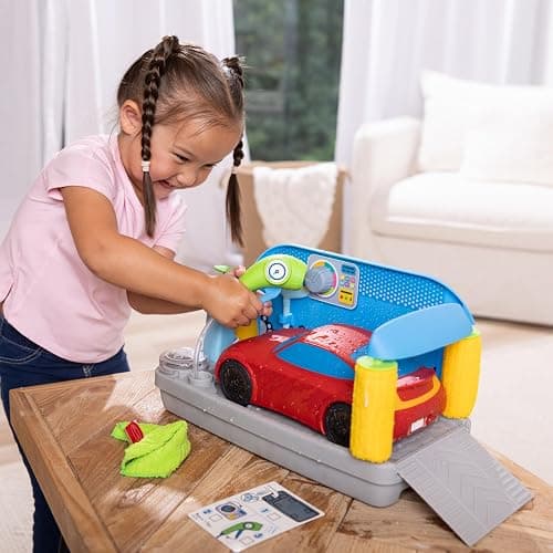 Melissa & Doug Spray & Shine Car Wash Color-Changing Water Toy Play Set Boys and Girls 3+ thumbnail 5