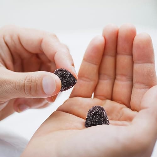 Airborne Elderberry + Zinc & Vitamin C Gummies for Adults, Immune Support with Antioxidants Vitamins C, D & E, 130 Count, Elderberry Flavor thumbnail 4
