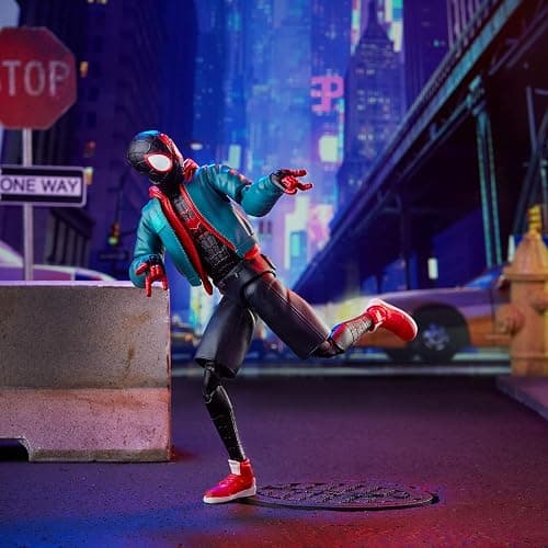 Hasbro Marvel Legends Series Spider-Man: Into The Spider-Verse Miles Morales 6-inch Collectible Action Figure Toy thumbnail 2