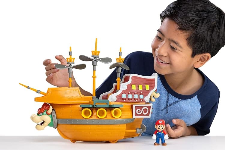 Super Mario Deluxe Bowser's Air Ship Playset with Mario Action Figure – Authentic in-Game Sounds & Spinning Propellers thumbnail 2