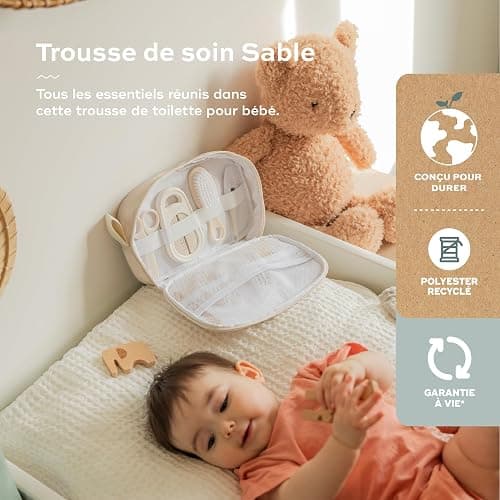 Babymoov Trousse de Soin Bébé - Compacte & Nomade - Dès la naissance - 9 Accessoires Essentiels Soin de Bébé dont Brosse à Cheveux, Thermomètre digital, Thermomètre de bain, Petit Coupe Ongles, Sable thumbnail 4