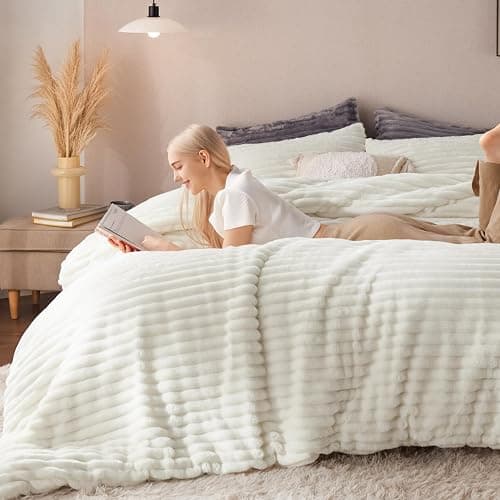 Bedsure Fluffy Comforter Set Full Size - Super Soft Faux Fur Bed Set Cream White, Warm Plush Fleece Winter Bedding, 3 Pieces, 1 Shaggy Fuzzy All Seasons Full Size Comforter with 2 Pillowcases thumbnail 9