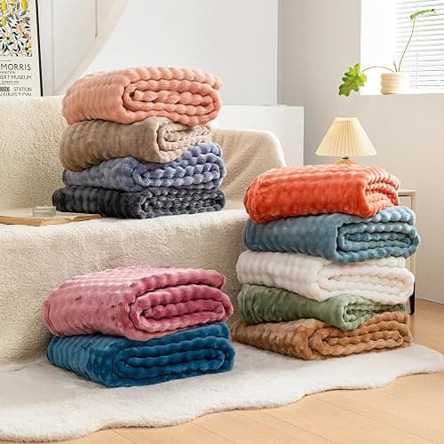 SHANNA Couverture 160x200cm, 450 GSM Épaisse Super Doux et Chaud Bulles Plaid en Velours de Lait, Fausse Fourrure Haute Qualité, Polyvalente Confortable pour Chambre Canapé Voyage thumbnail 8