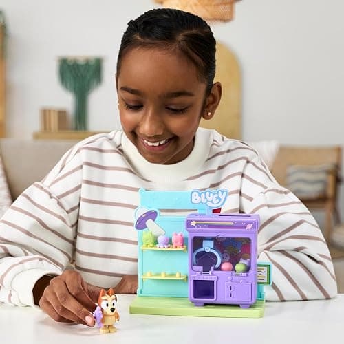 Bluey Bingo's Claw Machine Playset, Working Claw, 6 Prizes | Includes articulated 2.5in Bingo figure with Grey Dancer; from The Claw episode, kids toy ages 3+ thumbnail 5