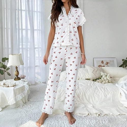 Ensemble pyjama côtelé 2 pièces pour femme avec haut boutonné et pantalon long avec bordure en dentelle - Image 1