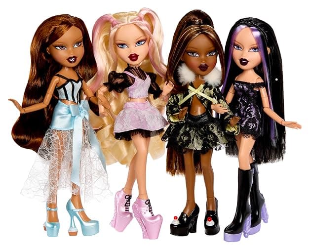 Bratz Stylin’ Birthdayz Cloe Fashion Doll with Customizable T-Shirt for You and Accessories thumbnail 8