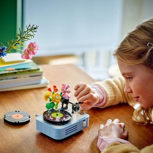 LEGO Creator 3-en-1 Le Tourne-Disque et Ses Fleurs - Jeu de Construction avec Plantes - Se transforme en Radio ou Micro - Jouet sur la Musique pour garçons ou Filles dès 8 Ans - Cadeau Original 31172 thumbnail 2