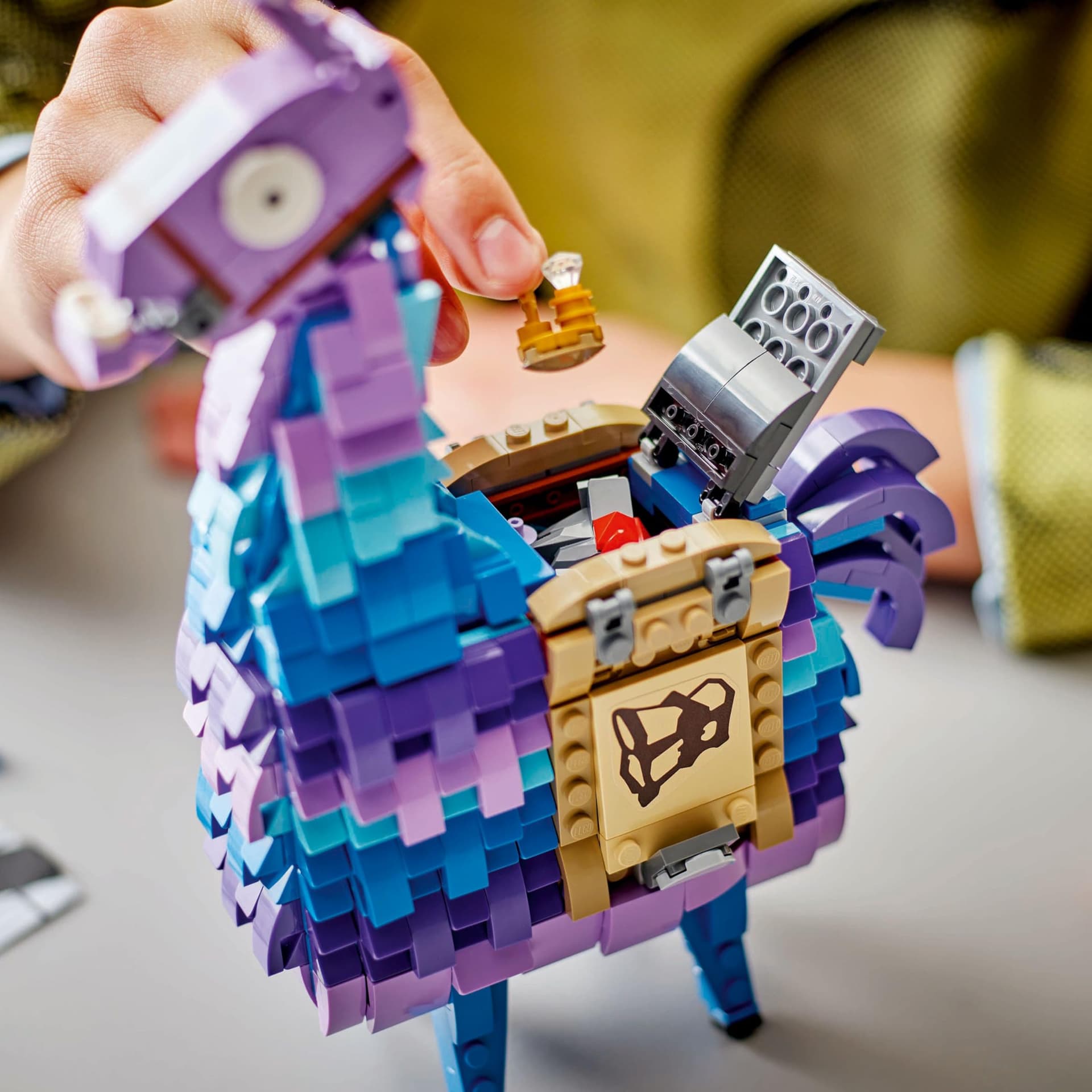 LEGO® Fortnite® Llama de Suministros thumbnail 4