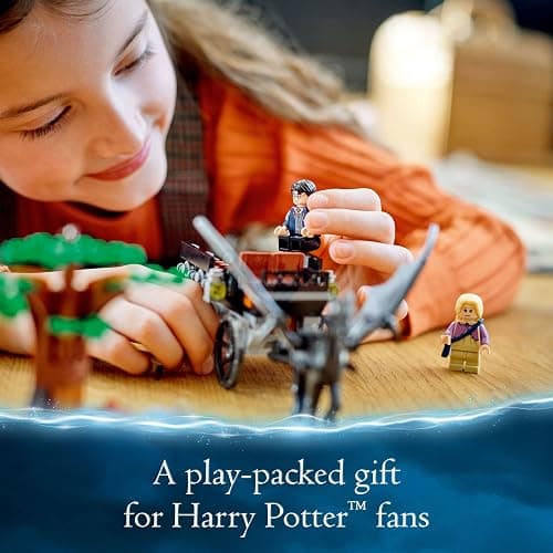LEGO Harry Potter Hogwarts Carriage & Thestrals Set 76400, Building Toy for Kids 7 Plus Years Old with 2 Winged Horse Figures and Luna Lovegood Minifigure thumbnail 2