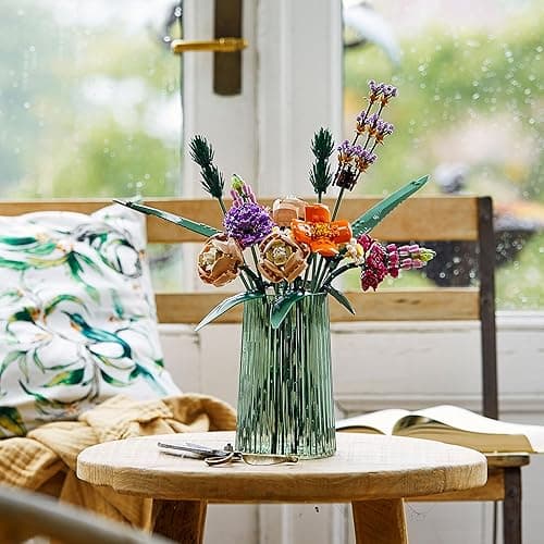 LEGO Icons Flower Bouquet thumbnail 11