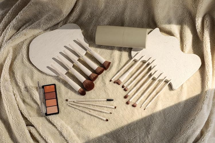 BS-MALL Professional Makeup Brush Set 18 Pcs Premium Synthetic Foundation Powder Concealers Eye Shadows Blush Makeup Brushes with Travel Case (Matte white beige) thumbnail 7