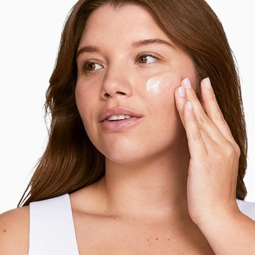 Clinique 3-Step Dramatically Different Moisturizing Lotion+ For Dry to Dry Combination Skin Types | With Glycerin | Hydrating | Now With SPF 35 thumbnail 4
