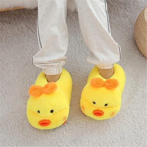 Cute Pig Cartoon Animal Home Furry Slippers - Women's Warm Winter Slippers thumbnail 3
