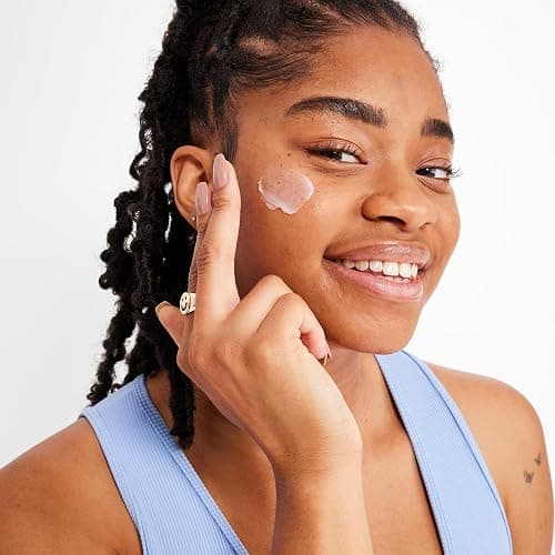 First Aid Beauty - Ultra Repair Face Moisturizer, Soothing Face Colloidal Oatmeal, Everyday Lightweight Non-Comedogenic Formula Helps Soften Skin with Ceramides and Shea Butter, 1.7 oz thumbnail 3