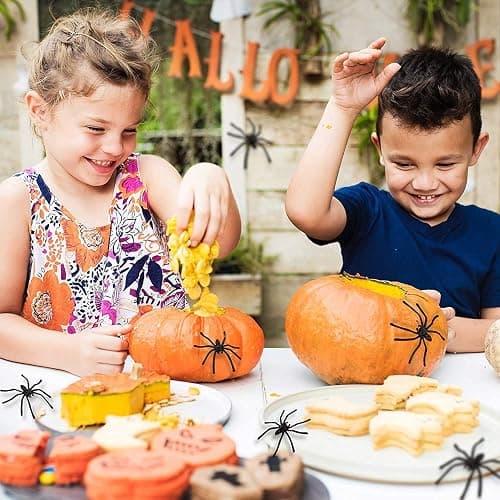 obqo 100 Pieces Halloween Spooky Black Plastic Spiders for Halloween Party Decorations, Prank Realistic Scary Spiders Toy for Kids Party Decorations thumbnail 4