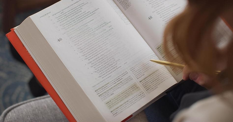 ESV Study Bible thumbnail 8