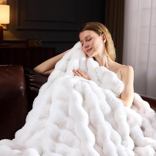 YBIKE Kunstpelz-Kuscheldecke mit Hase-Design Wurfdecke aus Blasenstoff 150x130cm, Luxuriöse Flauschige und Weiche Pelz-Sherpa Decke für Bett, Sofa, Couch (Beige) thumbnail 3
