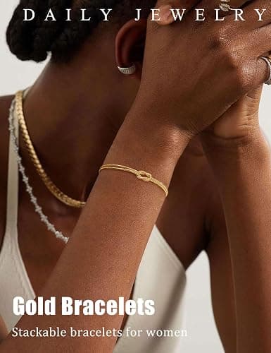 Glod Knot Bracelet thumbnail 3