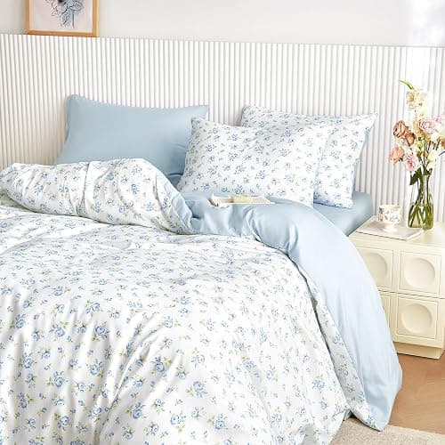 Wake In Cloud - Floral Comforter Set, Coquette Cottagecore Aesthetic Flower Shabby Chic Pattern for Women Teen Girls, Soft Lightweight Bedding, 3 Pieces, White Blue, Queen Size - Image 1