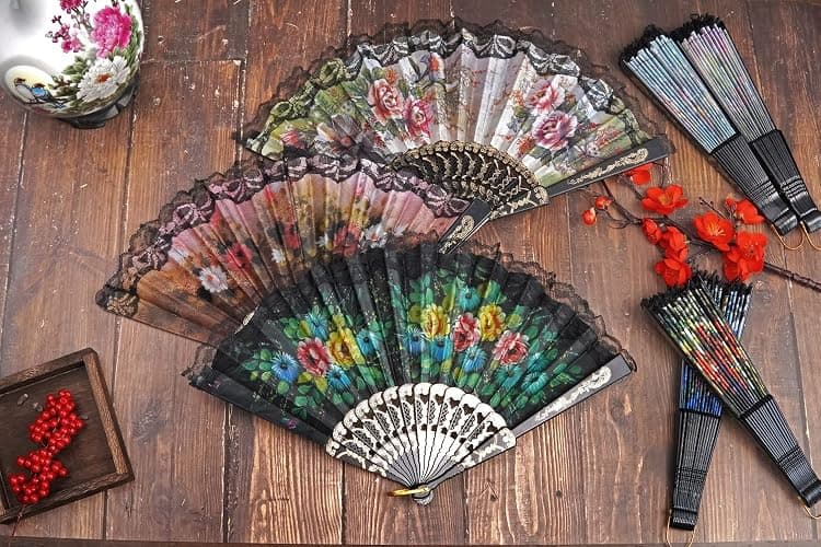 HUNANBANG 1 Dozen 12 Pieces Folding Hand Fans Church Wedding Gift, Party Favors, DIY Decoration Gift Size9 Adults Only Wholesale 12pack (Spanish 12 Pack) thumbnail 3