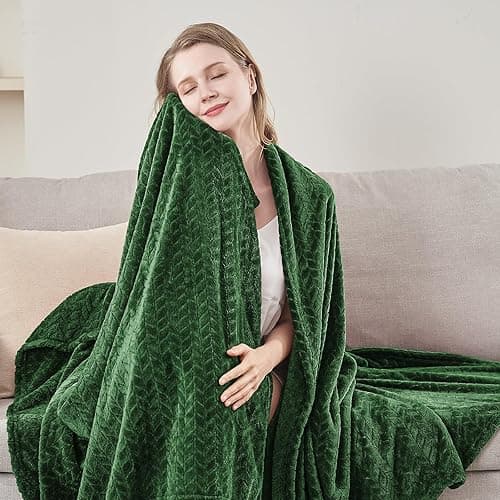 Inhand Fleece Throw Blankets, Super Soft Flannel Cozy Blankets for Adults, Washable Lightweight Blanket for Couch Sofa Bed Office, Warm Plush Blankets for All Season (50"×60", Green) - A-green - Throw/Travel-50x60 IN thumbnail 4