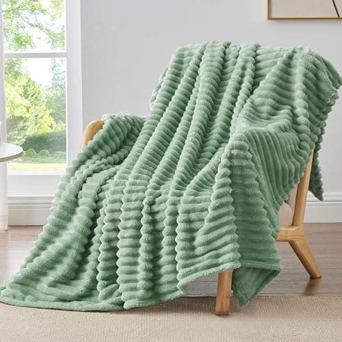 BEDELITE Fleece Throw Blanket - Image 1